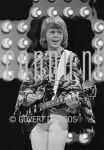 05-06-1975 abba Bjorn Ulvaeus at toppop studio hilversum

[keywords]live, guitar[/keywords]